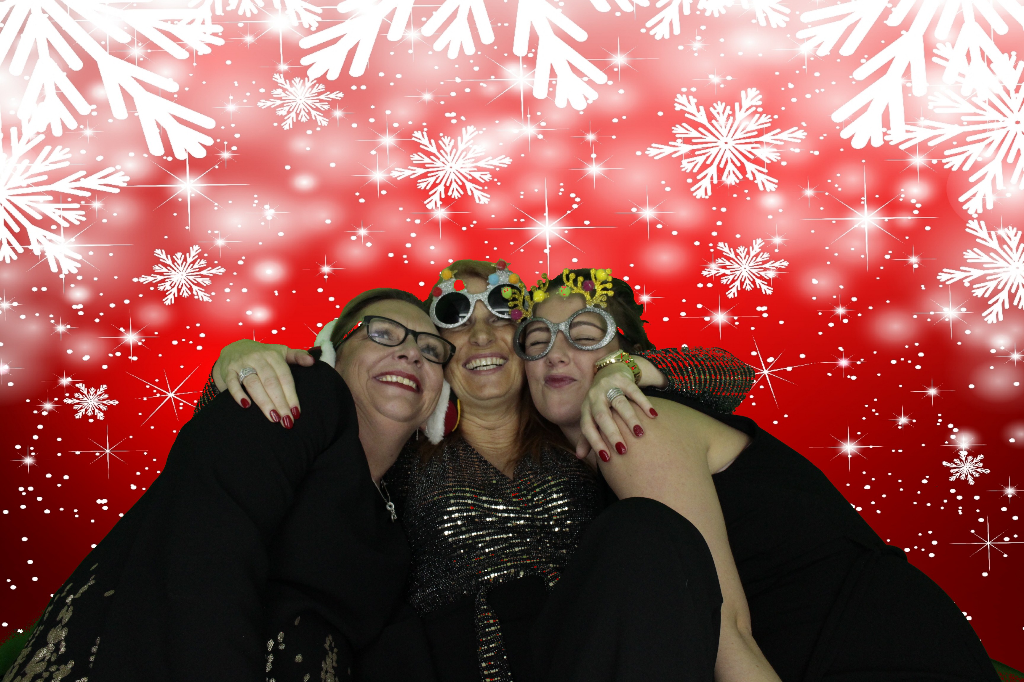 Silvermere Christmas Party | View more photos from the event at gallery.myphotoboothexperience.co.uk/u/MyPhotoBoothExperienceLtd/Silvermere-Christmas-Party-3